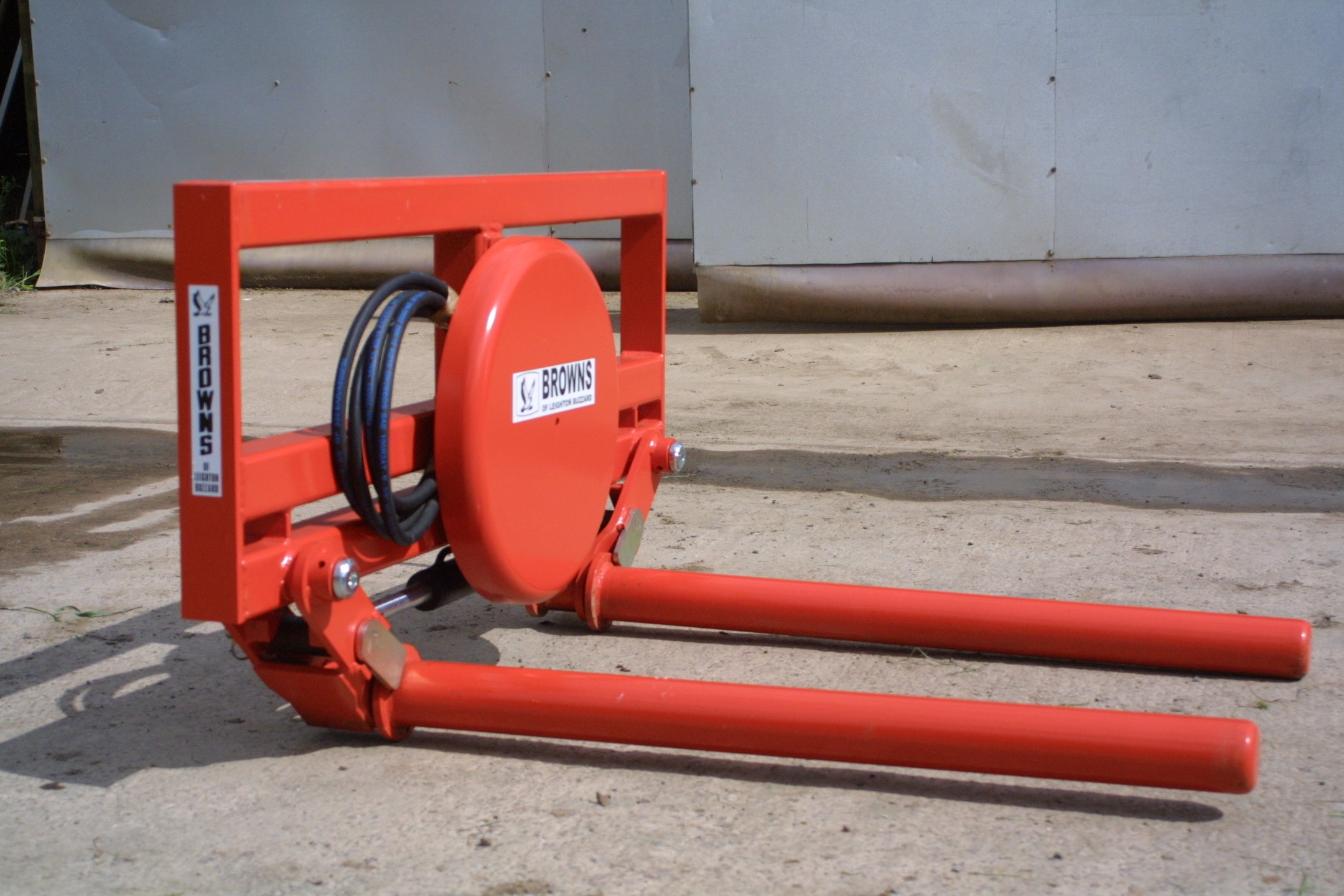 c/w removable rollers and hydraulic hoses