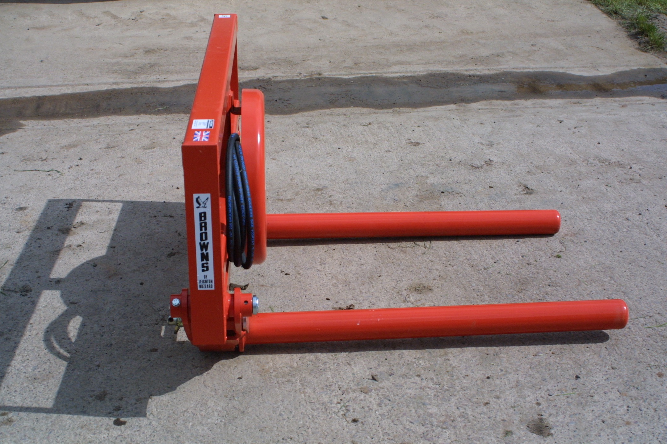 c/w removable rollers and hydraulic hoses