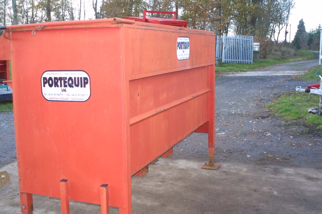 Portequip 10’ Single Sided Bull Beef Feeder